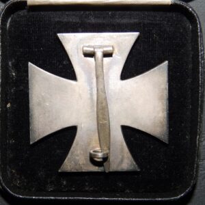 Iron Cross / Eisernes Kreuz EK1 Deschler & Sohn with LDO number L/10 in related LDO box