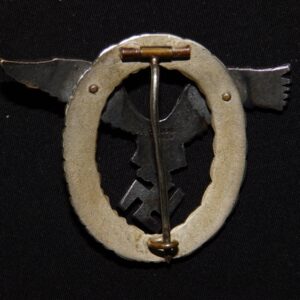 Air Force Pilot’s Badge, than “Fluegzeugführer Badge”Manufacturer: Carl Eduard Juncker, Berlin This model is referred to as the “J2” model