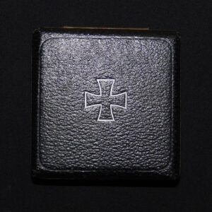 EK1 Iron Cross / Eisernes Kreuz Original War Time Period Case / Etui