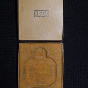 EK2 Iron Cross / Eisernes Kreuz LDO in brown color original war time period Case / Etui