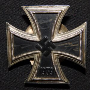 EK1 Iron Cross / Eisernes Kreuz Friedrich Orth screwback type with related LDO box marked L/14