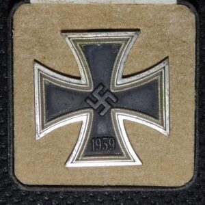 EK1 Iron Cross / Eisernes Kreuz Friedrich Orth with LDO marked L/14 on the pin