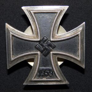 EK1 Iron Cross / Eisernes Kreuz Schauerte & Hohfeld screw back marked L/54 (with curved marked type)