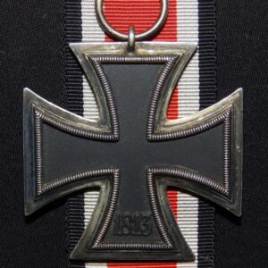 EK2 Iron Cross / Eisernes Kreuz E. Ferd Wiedmann unmarked, unmarked middle period type – with own frame + S&L design core on obverse and own core on reverse