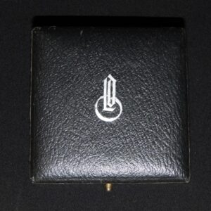 EK1 Iron Cross / Eisernes Kreuz LDO Box “Late type” by Original War Time Period Case, Box / Etui with white interior