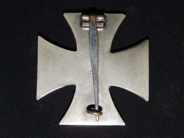 EK1 Iron Cross / Eisernes Kreuz C.E Juncker own frame, with LDO number L/12 with W&L magnetic core - Image 2
