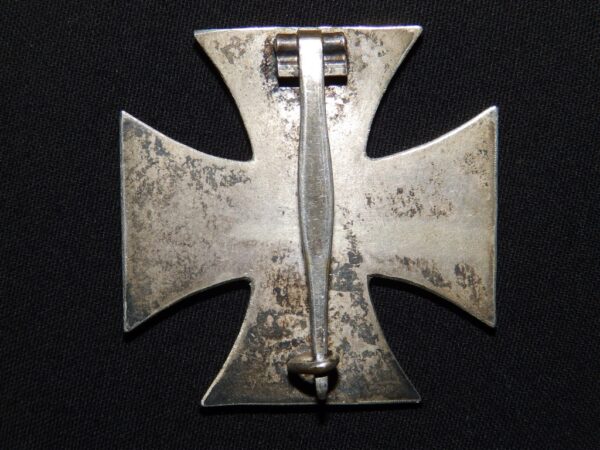 EK1 Iron Cross / Eisernes Kreuz C.E Juncker so called common frame, late type with LDO number L/12 with magnetic inner core - Image 3