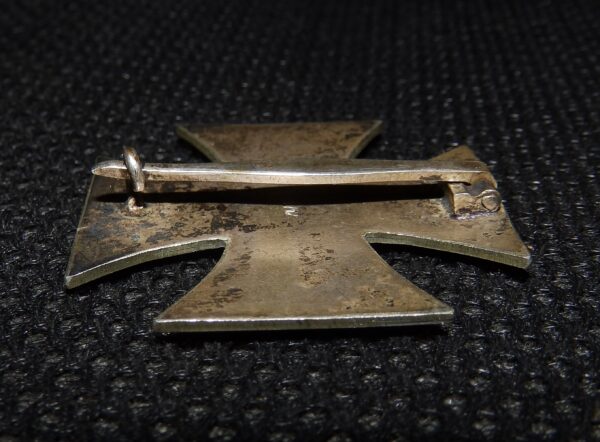 EK1 Iron Cross / Eisernes Kreuz C.E Juncker so called common frame, late type with LDO number L/12 with magnetic inner core - Image 5