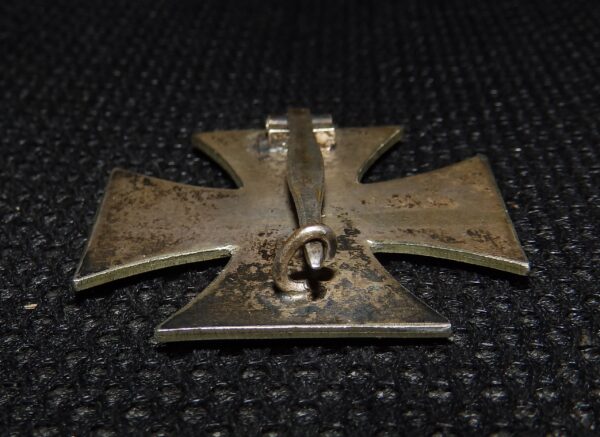 EK1 Iron Cross / Eisernes Kreuz C.E Juncker so called common frame, late type with LDO number L/12 with magnetic inner core - Image 6