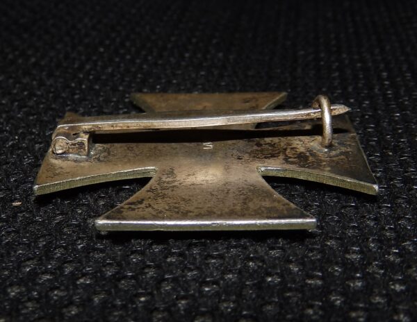 EK1 Iron Cross / Eisernes Kreuz C.E Juncker so called common frame, late type with LDO number L/12 with magnetic inner core - Image 7