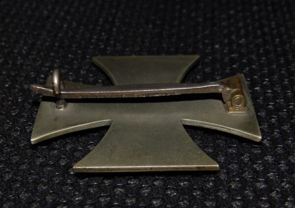 EK1 Iron Cross / Eisernes Kreuz Rudolf  Souval magnetic regular so called deep- 3 late type wartime period types - Image 3