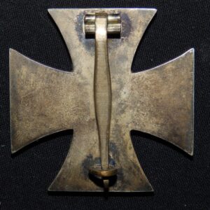 EK1 Iron Cross / Eisernes Kreuz Rudolf Souval magnetic regular early wartime period types