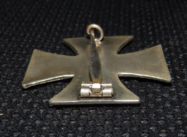 EK1 Iron Cross / Eisernes Kreuz C.E Juncker own frame, with LDO number L/12 with W&L magnetic core - Image 5