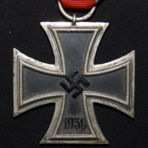 EK2 Iron Cross / Eisernes Kreuz Otto Schickle with LDO Number L/15 with magnetic inner core type
