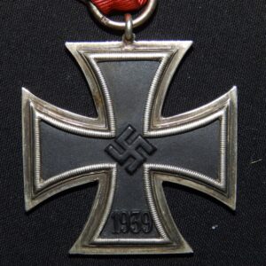 EK2 Iron Cross / Eisernes Kreuz so called “long flawed frame” by Juncker with KC style type core.