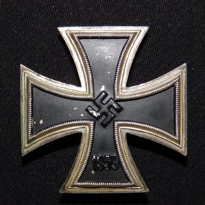 EK1 Iron Cross / Eisernes Kreuz Schauerte & Höhfeld three-piece with "small" date inner core.