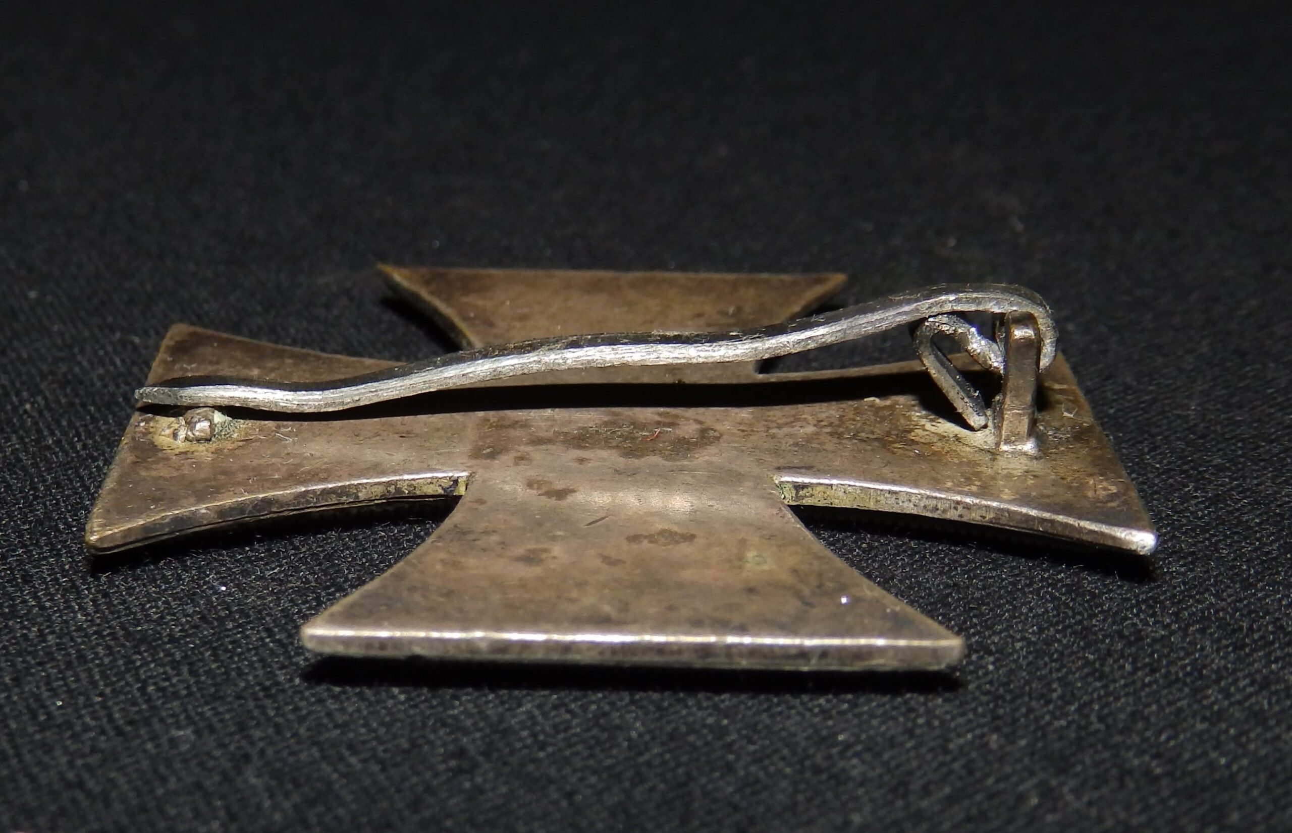 EK1 Iron Cross / Eisernes Kreuz Petz & Lorenz (no number known) one piece early piece - Image 4